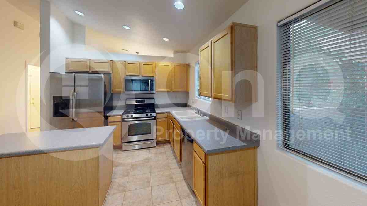 6936 W Sauceda Dr - Photo 5 of 20