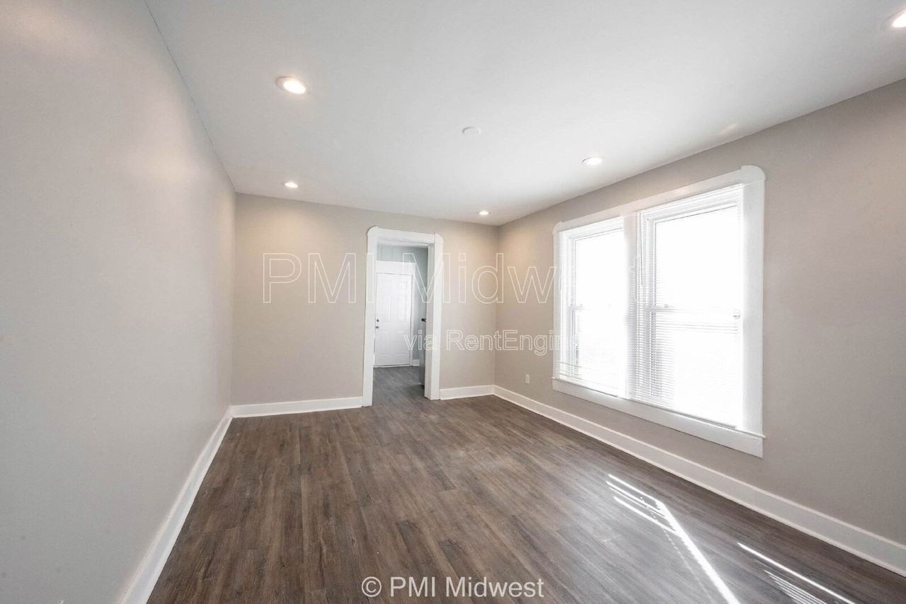 101 N State Ave - Photo 6 of 19