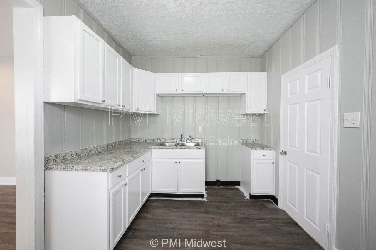 101 N State Ave - Photo 7 of 19