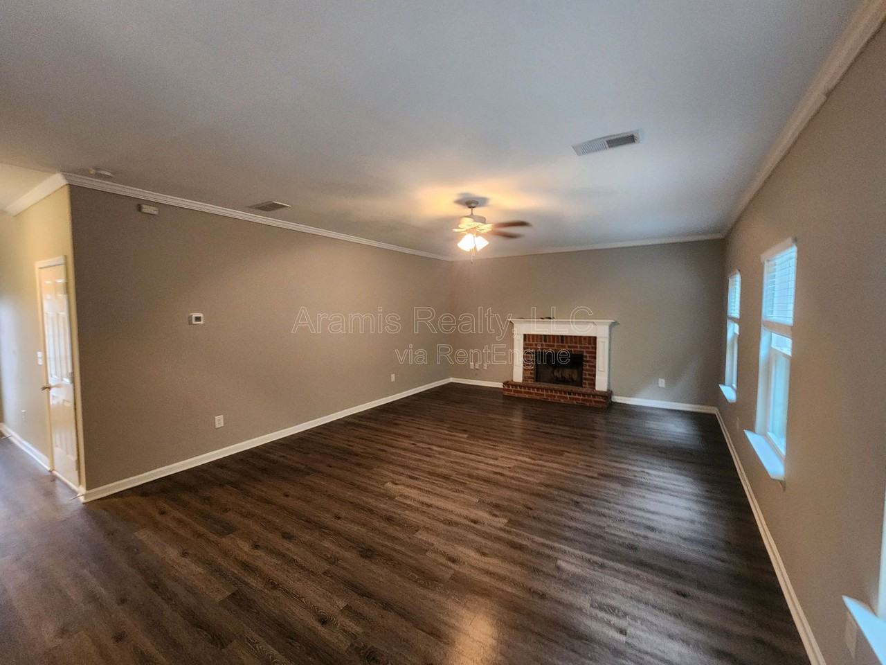 255 Fieldcrest Dr - Photo 2 of 18