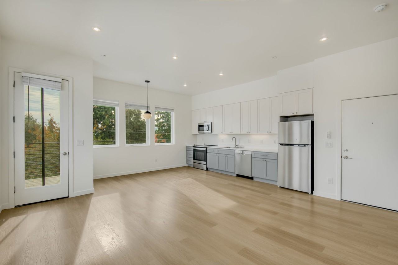 1525 N Humboldt St #402 - Photo 3 of 20