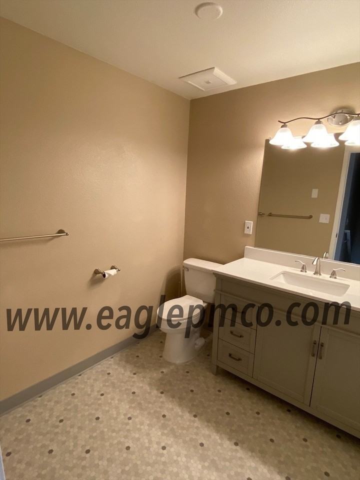 12486 Se 60th Ct #B - Photo 4 of 20