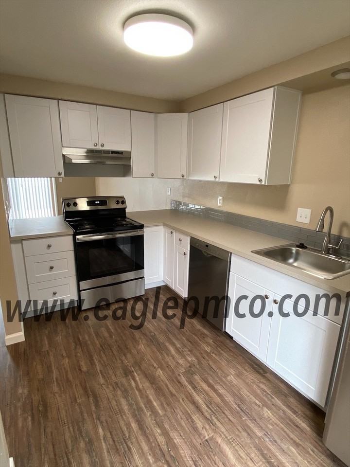 12486 Se 60th Ct #B - Photo 2 of 20
