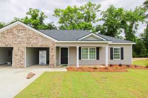 featured image of 123 Callaway Cres #1