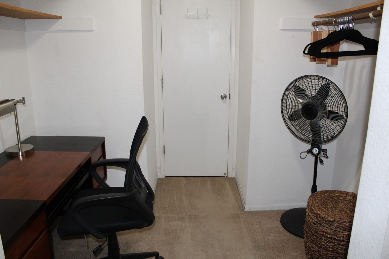 3421 N Shore Dr #3 - Photo 7 of 12