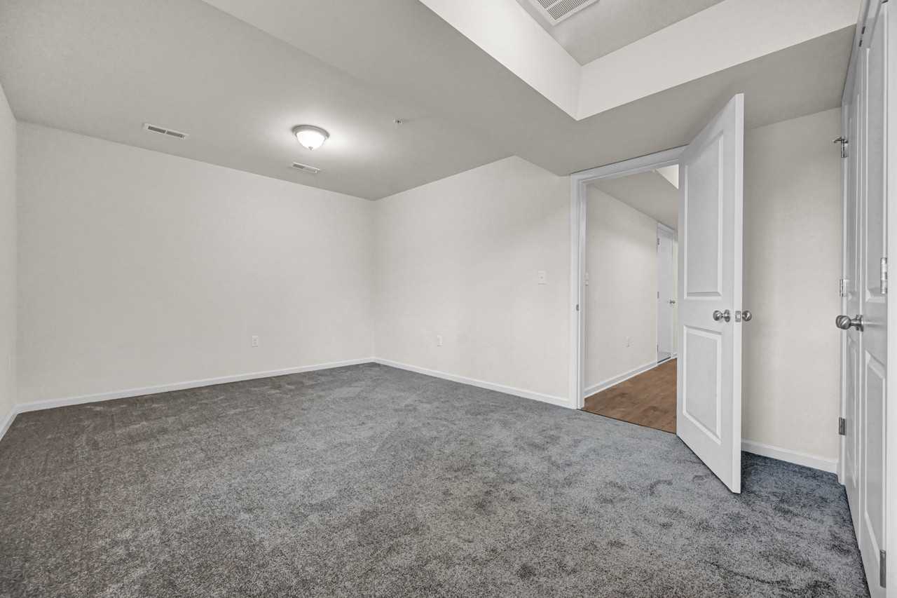 5 Landing Pl #5 - Photo 4 of 38