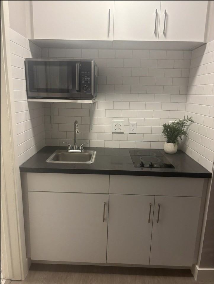 Belcrest Apartments - Photo 4 of 7