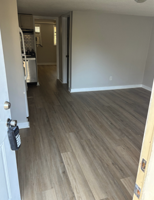 3814A Barlow Dr - Photo 3 of 16