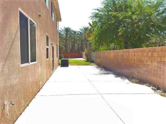 83699 San Mateo Ave - Photo 6 of 45