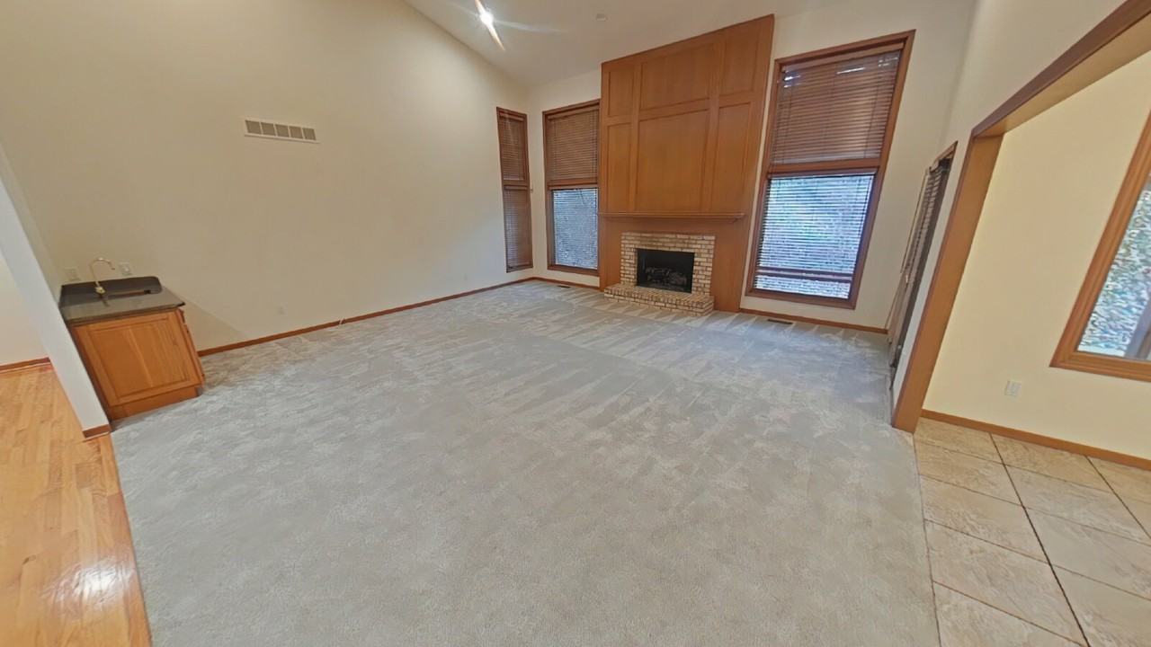 1449 Ridge Ct - Photo 2 of 21