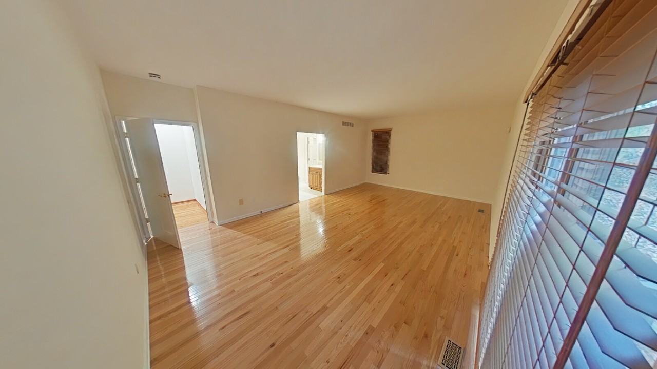 1449 Ridge Ct - Photo 6 of 21