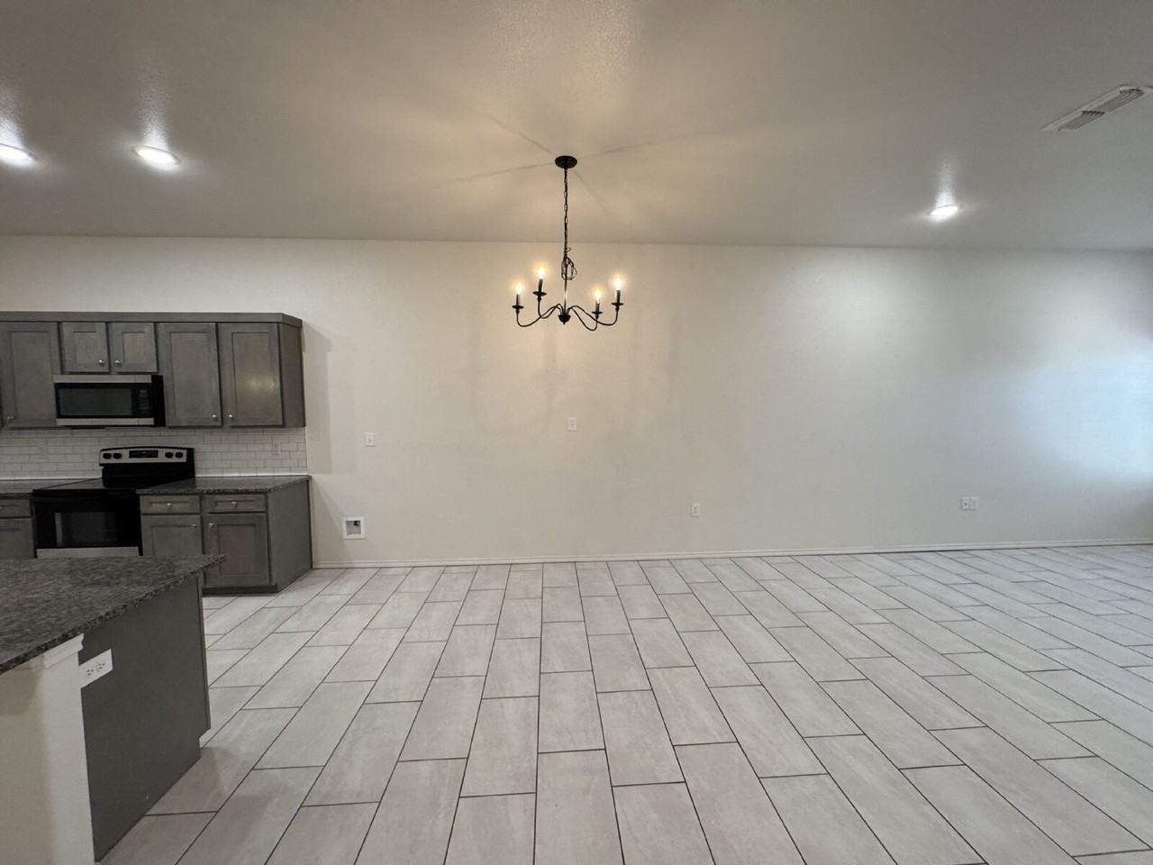 5834 Virginia Ave - Photo 3 of 11