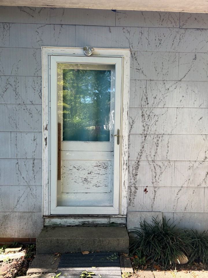 1104 S Madison St - Photo 2 of 6