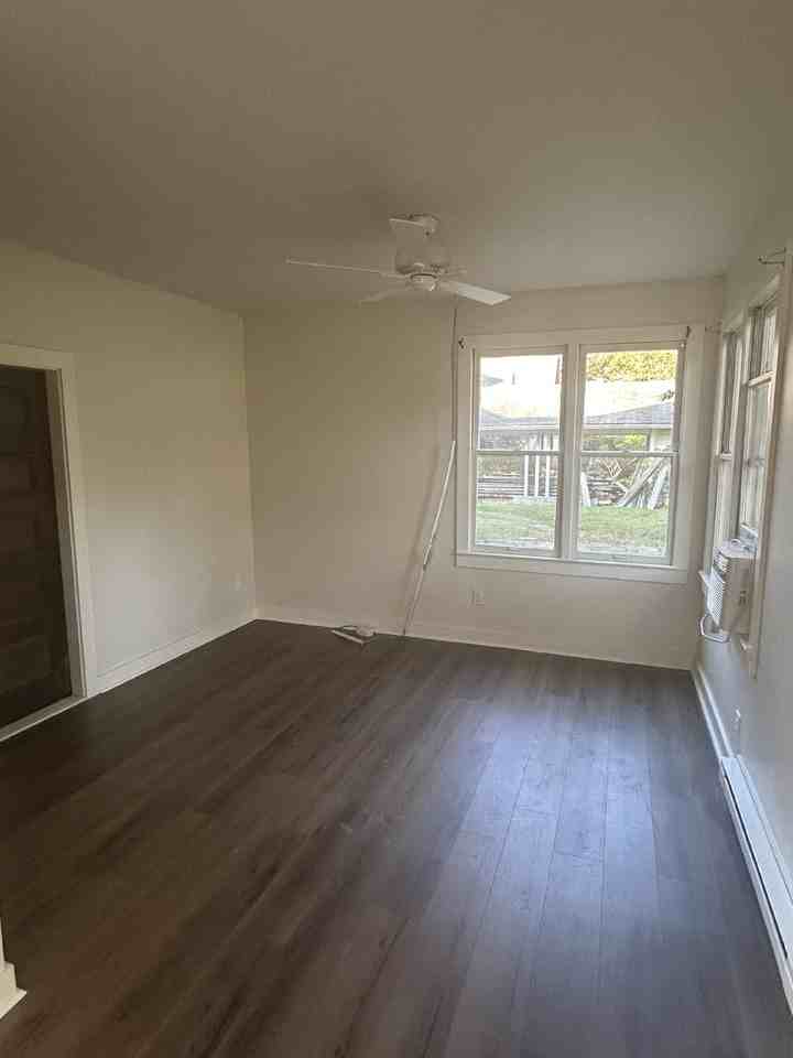 1104 S Madison St - Photo 5 of 6