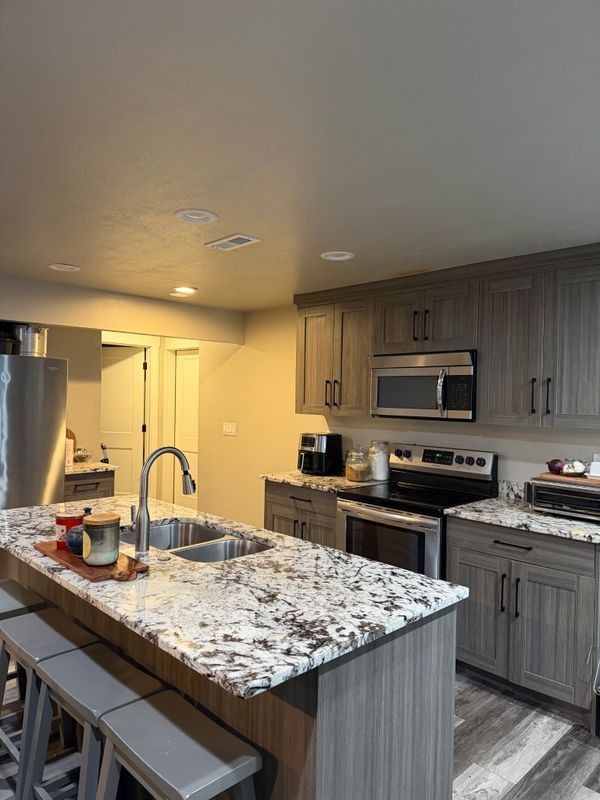 111 E 200 N - Photo 2 of 11