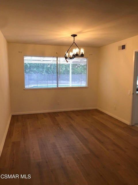 217 Smoke Tree Ave - Photo 3 of 6