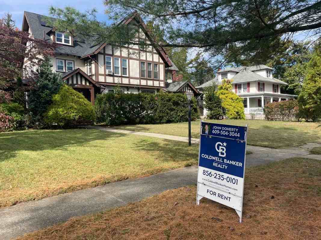 51 N Evergreen Ave - Photo 3 of 3