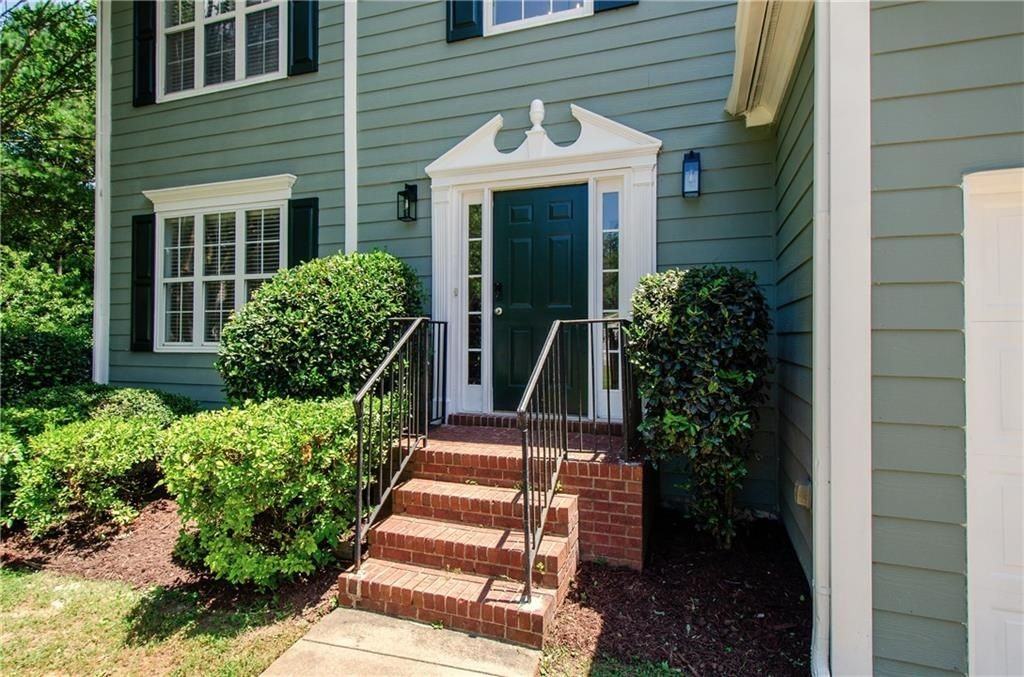 3390 Northcliff Dr - Photo 4 of 44