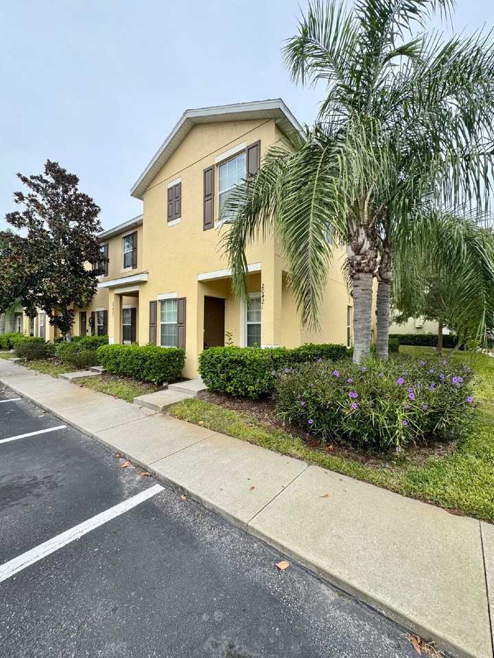 20421 Needletree Drive - Photo 2 of 13