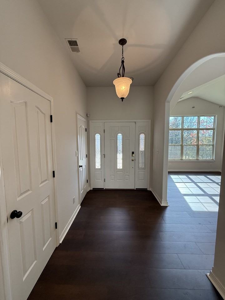 340 Sherry Ln - Photo 2 of 34