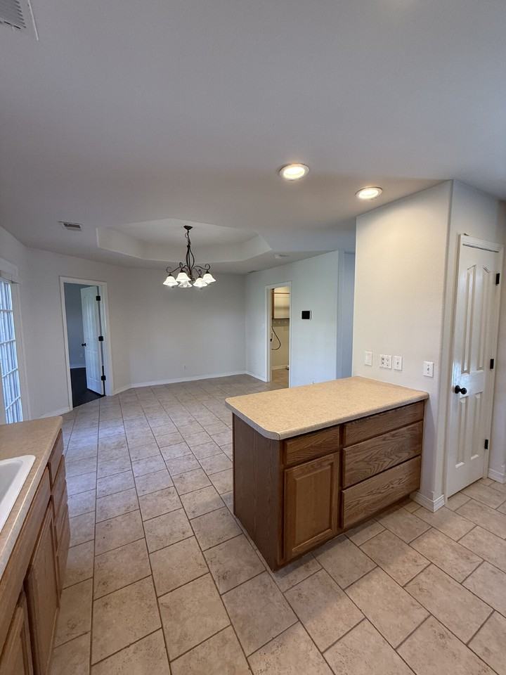 340 Sherry Ln - Photo 5 of 34