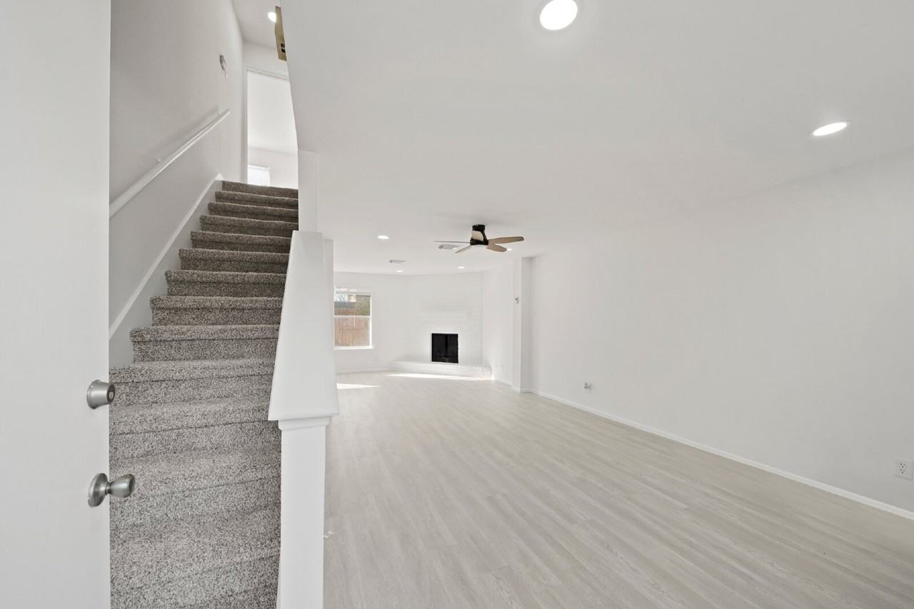 7949 Ellinger Lane - Photo 2 of 24