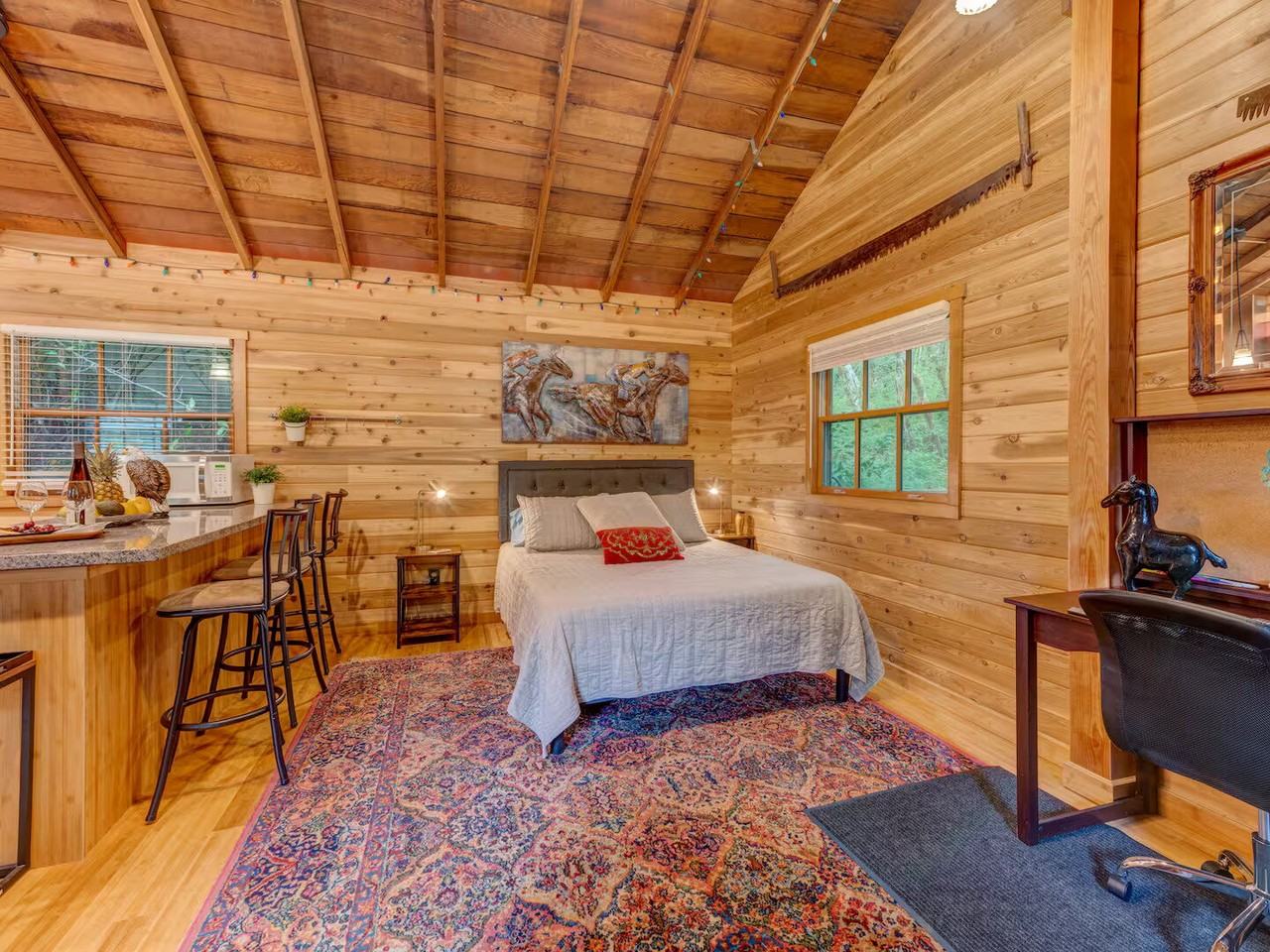 12869 Village Rd - Photo 5 of 15