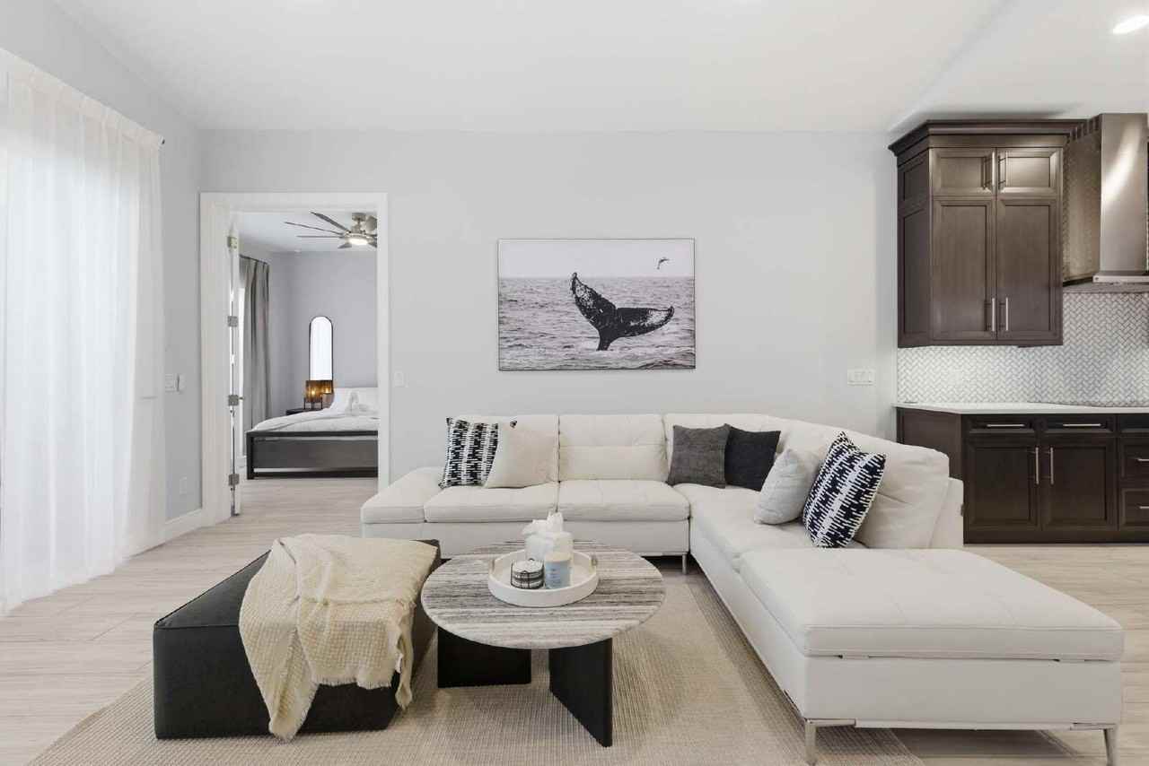 711 91st Ave N #101A - Photo 2 of 27