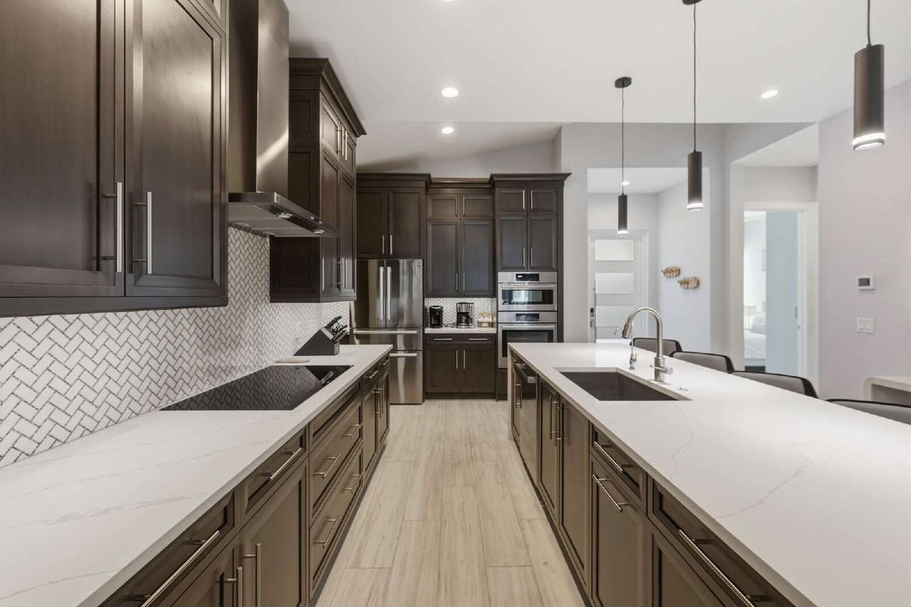 711 91st Ave N #101A - Photo 4 of 27