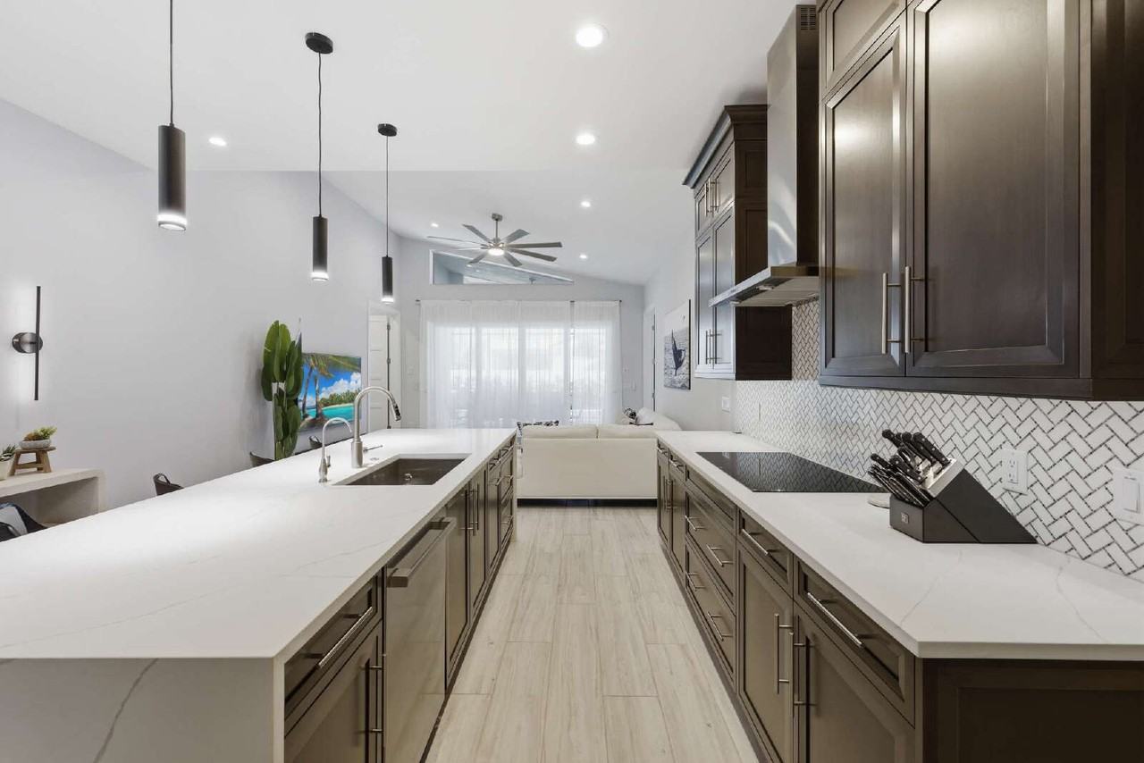 711 91st Ave N #101A - Photo 5 of 27