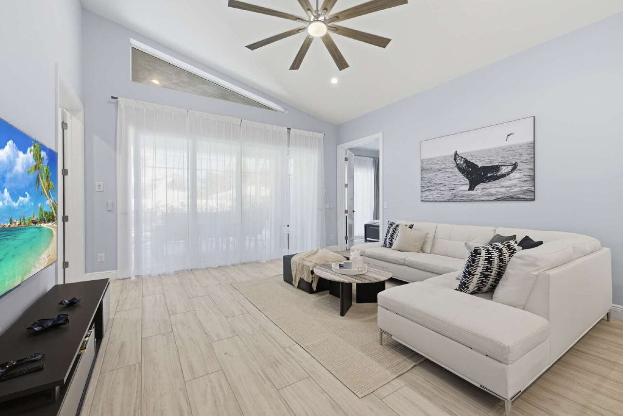 711 91st Ave N #101A - Photo 7 of 27