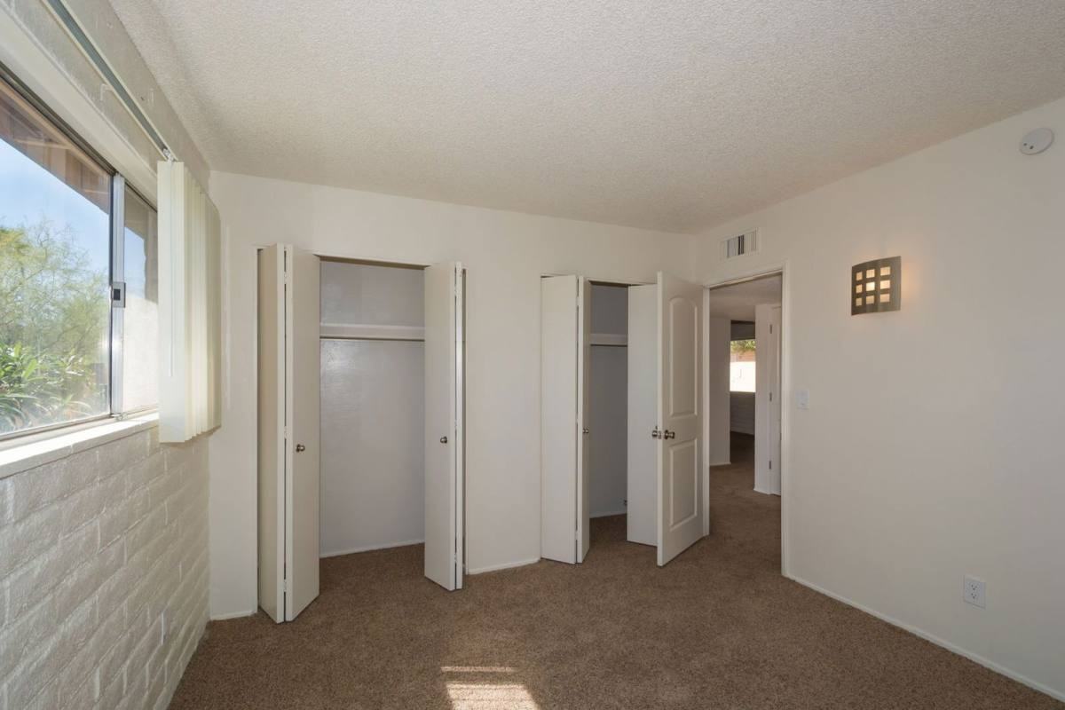 4557 East Bellevue Street - Photo 6 of 10