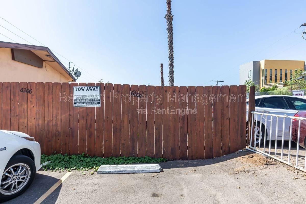 6206 Mission Gorge Rd - Photo 2 of 10