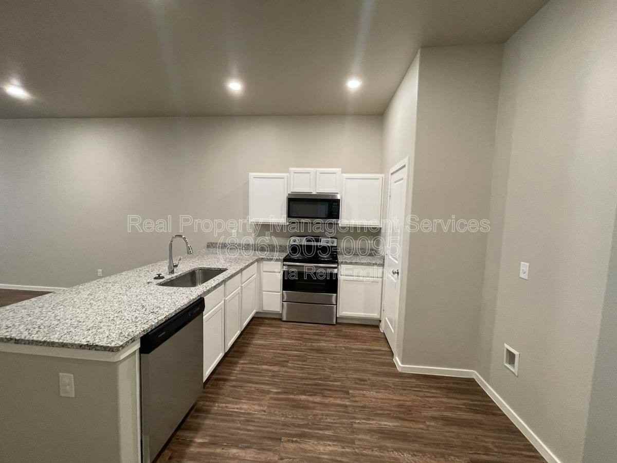 2108 Langford Ave #A - Photo 2 of 10