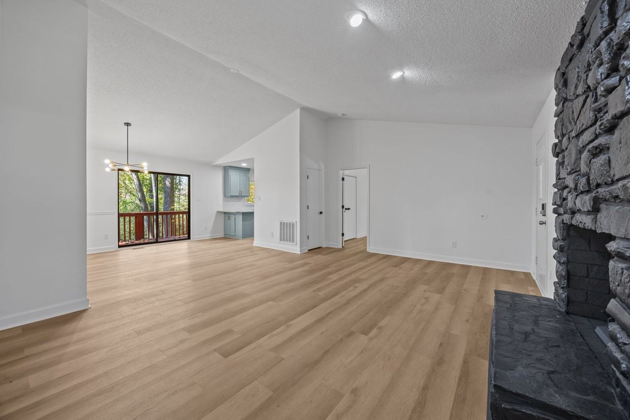 6227 King George Dr - Photo 6 of 42