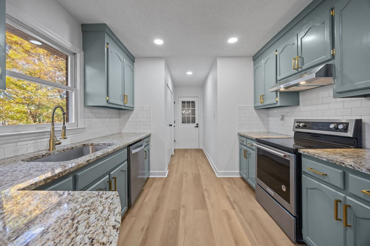 6227 King George Dr - Photo 7 of 42