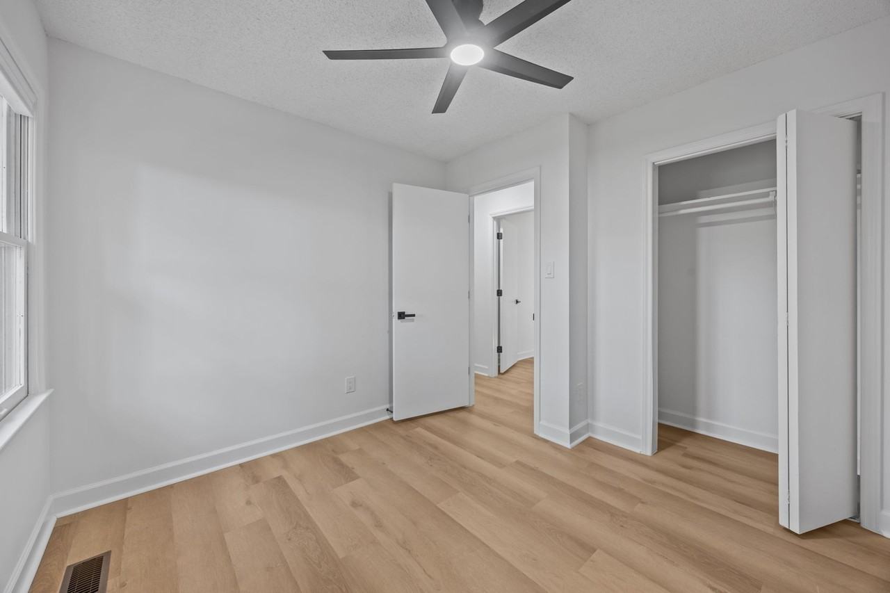 6227 King George Dr - Photo 4 of 42