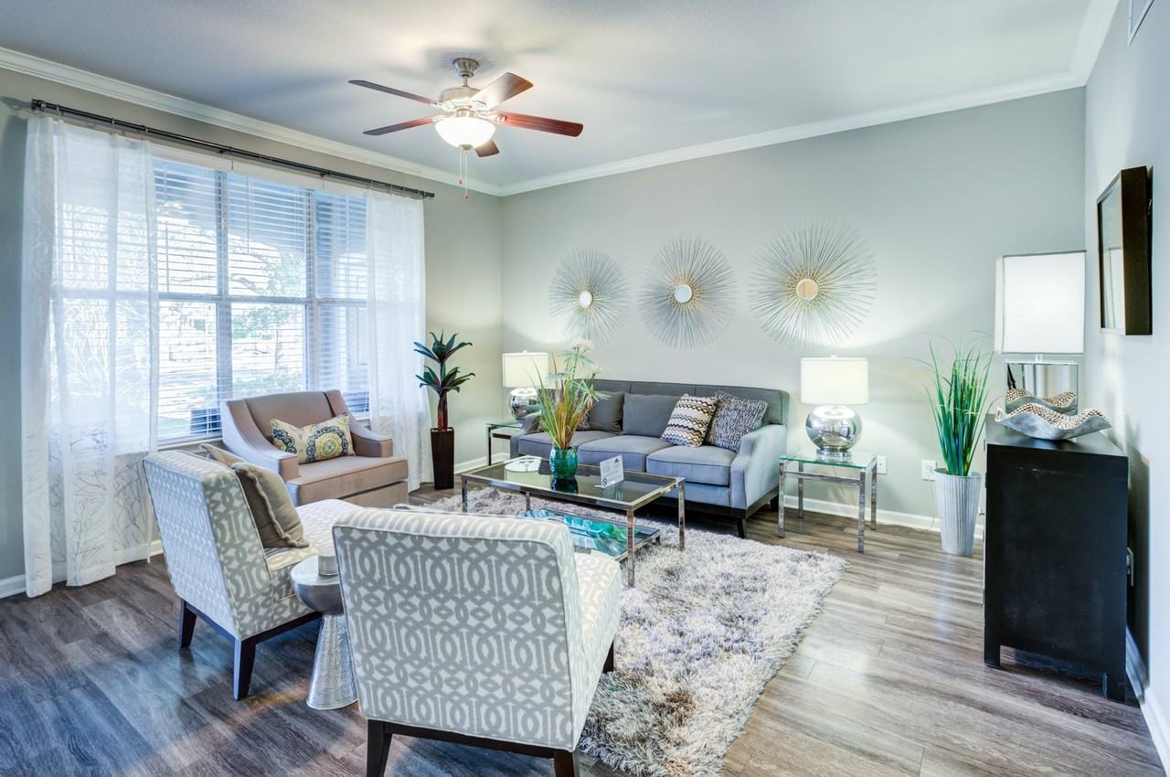 The Enclave - Photo 6 of 16