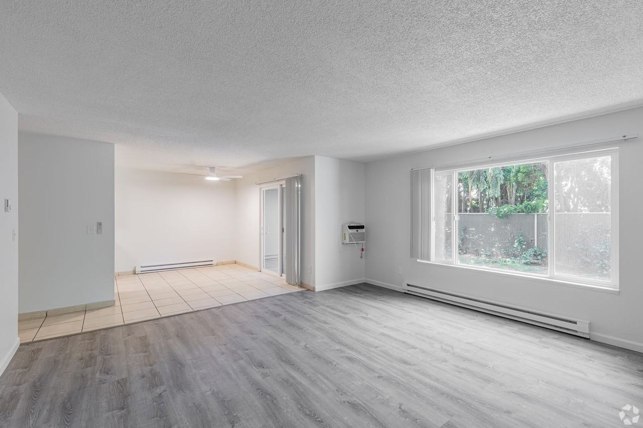 Images Springcreek Apartments - Photo 5 of 50