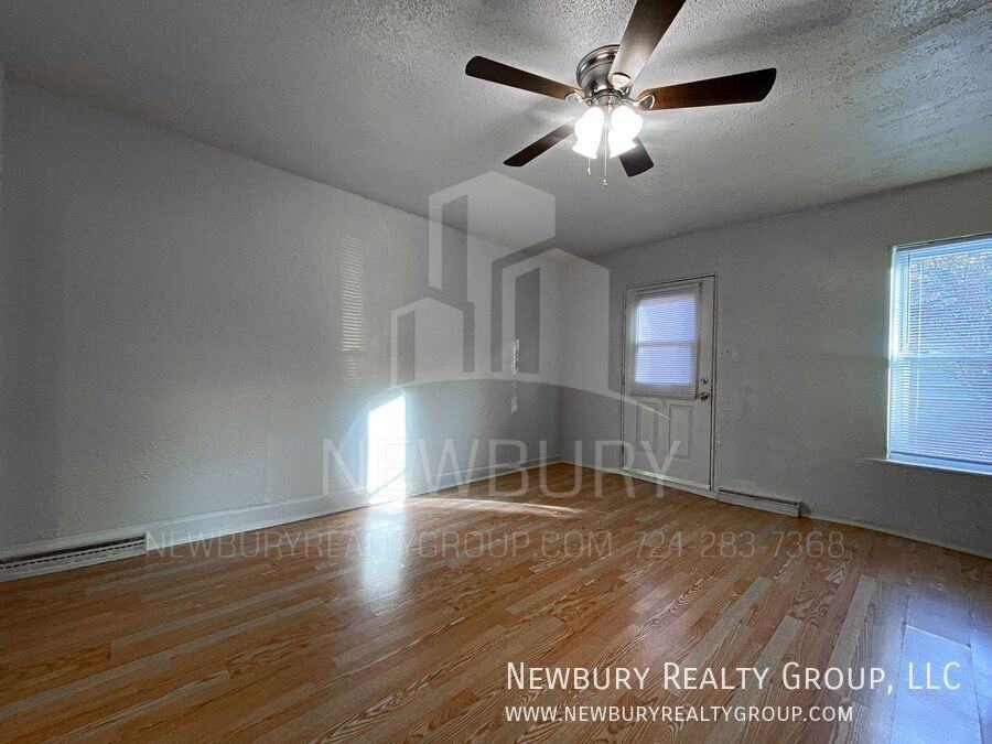 33 Hickory St - Photo 2 of 48