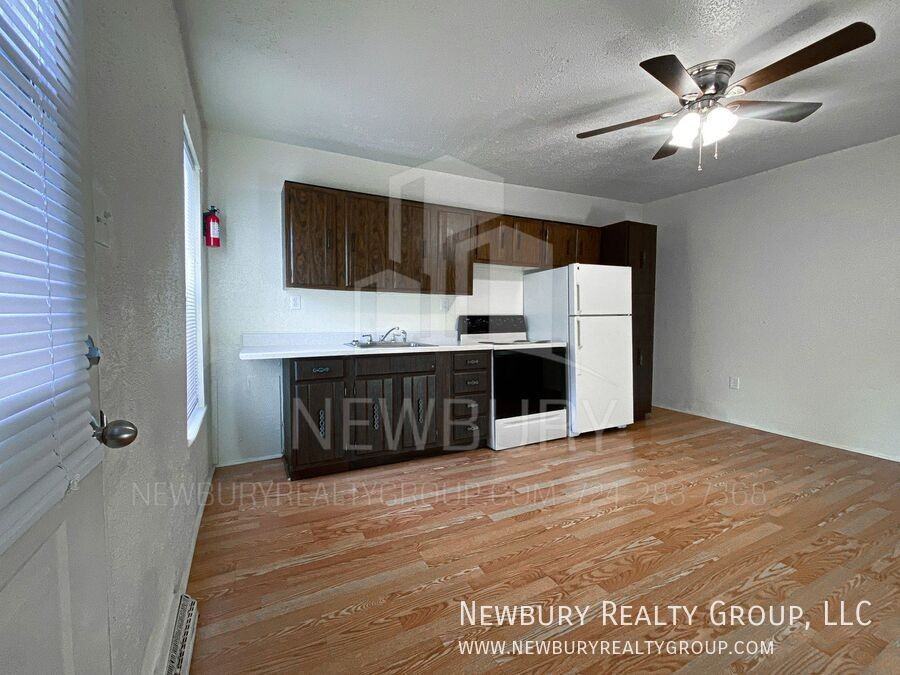 33 Hickory St - Photo 5 of 48