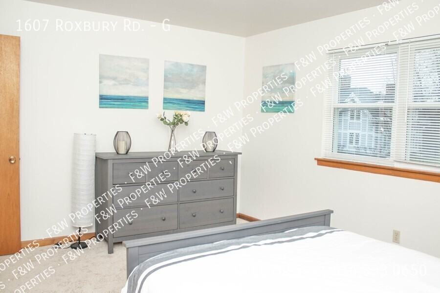 1607 Roxbury Rd #G - Photo 5 of 32