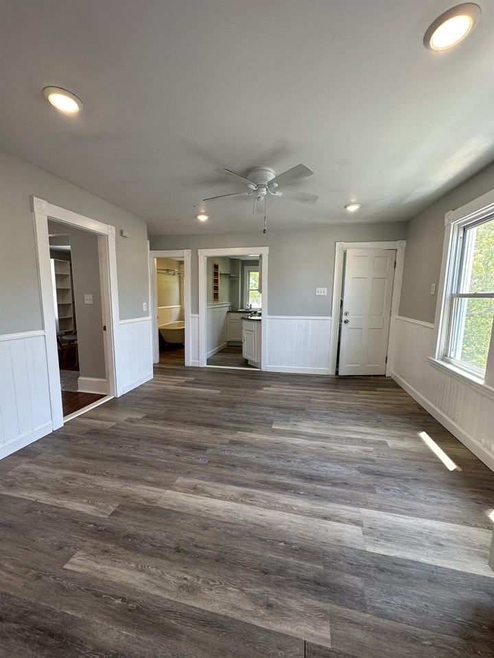 30 Belleville Rd #3 - Photo 3 of 11