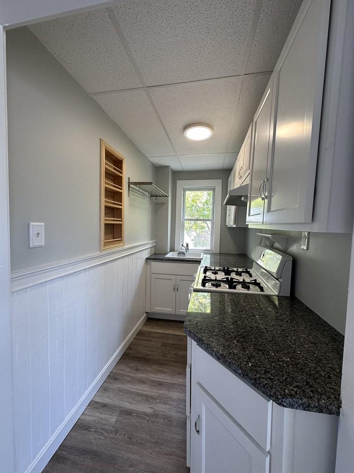 30 Belleville Rd #3 - Photo 4 of 11