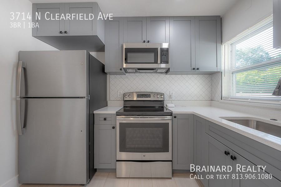 3714 N Clearfield Ave - Photo 3 of 27