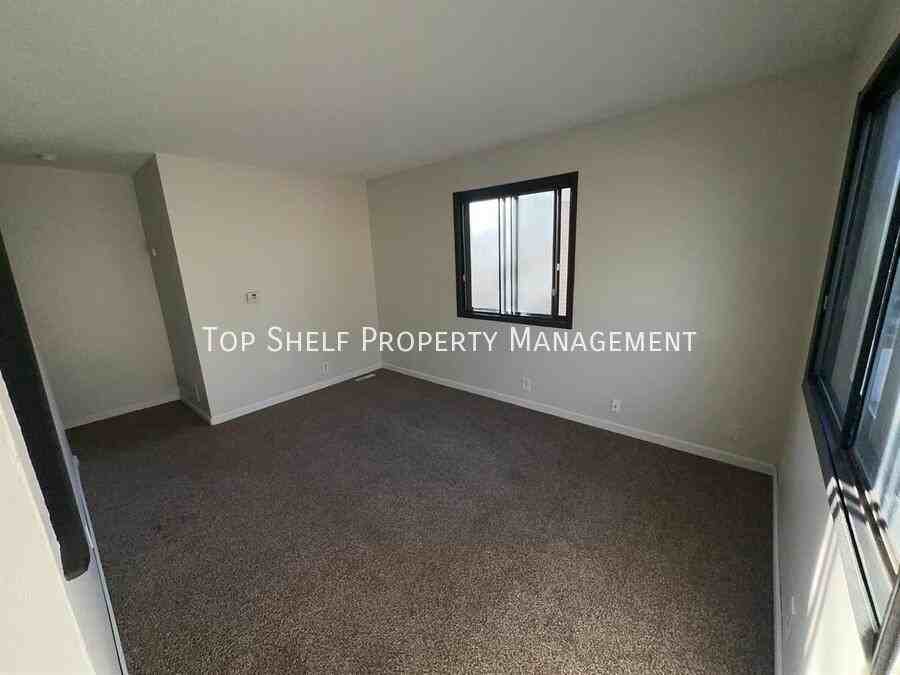 108 Mckinley Ave - Photo 2 of 10