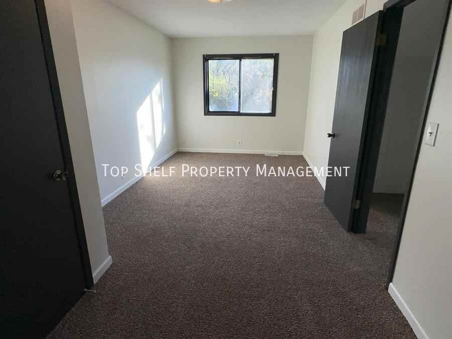 108 Mckinley Ave - Photo 4 of 10