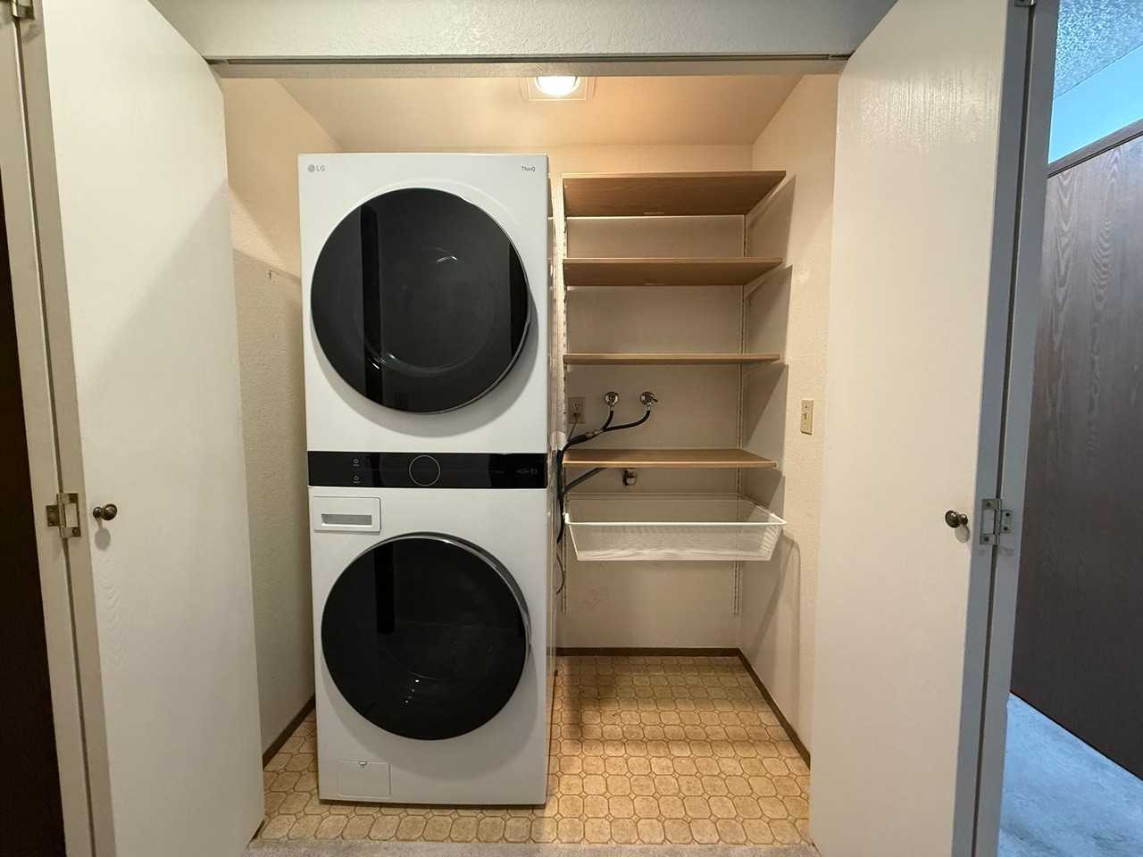 116TH ST KIRKLAND 12709 NE 116TH & #C201 - Photo 2 of 38