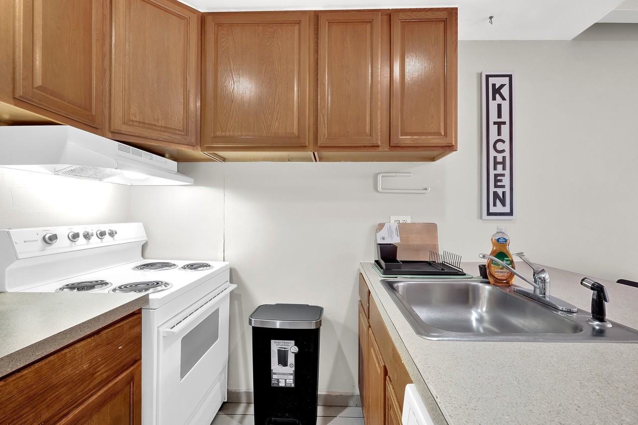 712 S 19th St #2 - Photo 6 of 13