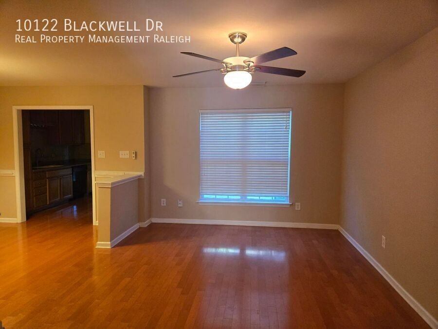 10122 Blackwell Dr - Photo 4 of 15